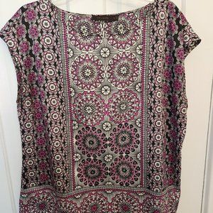 Lightweight Shell or sleevelss Top